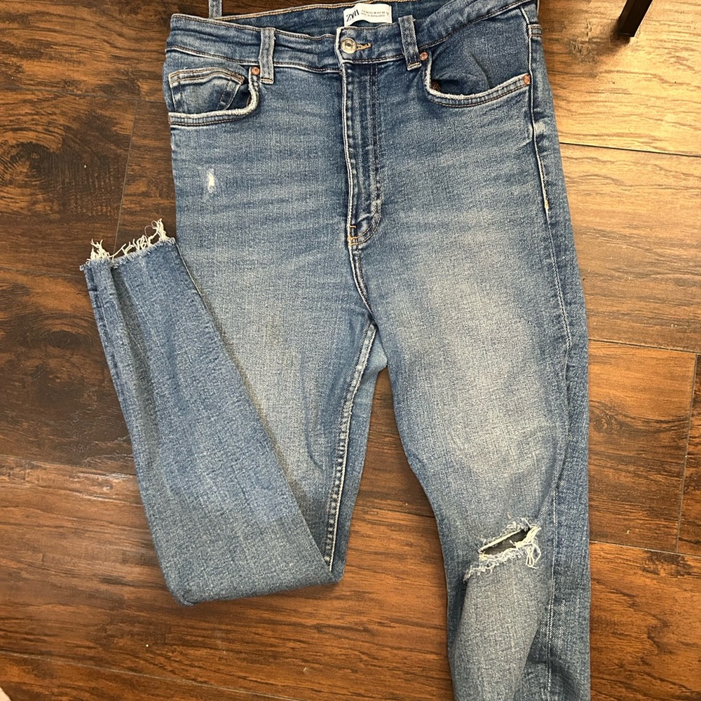 Zara Denim Jeans with Distressed Finish